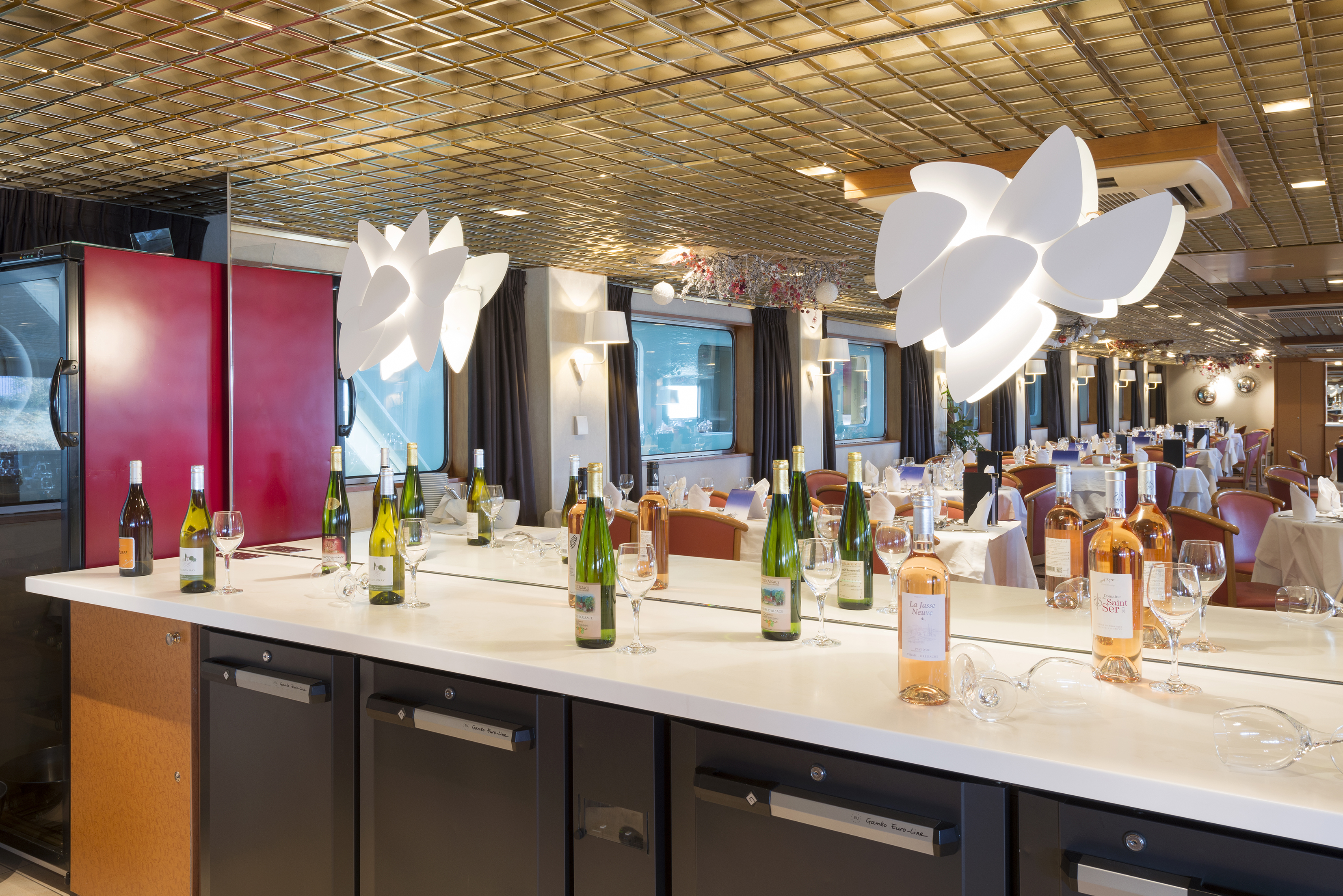 CroisiEurope MS Europe Restaurant 4.jpg